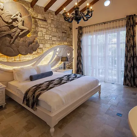 Monreve Hotel