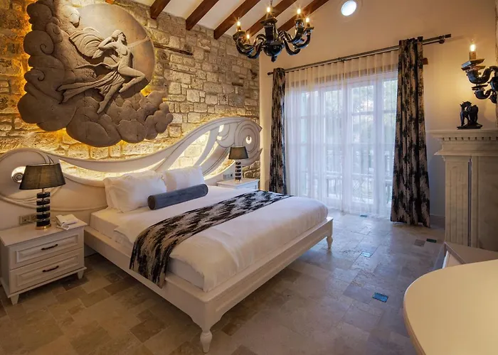 Monreve Hotel