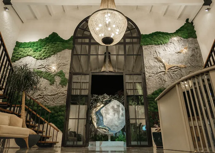 Monreve Hotel *