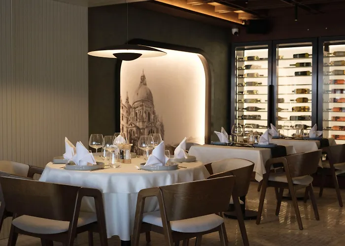 Monreve Hotel