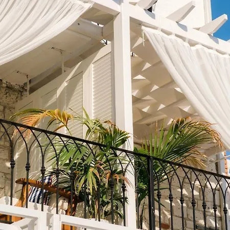 Monreve * Αλακάτι