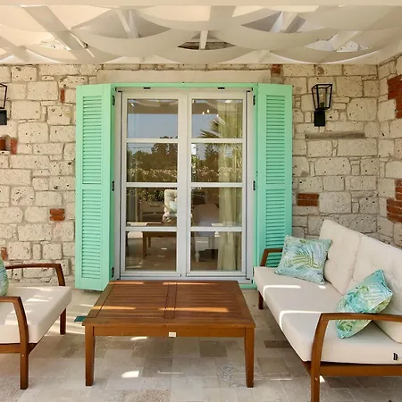 Ξενοδοχείο Monreve Αλακάτι