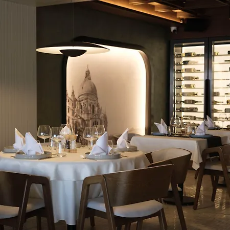 Monreve Hotell